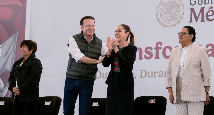 “Soy ‘Claudista’, que no se les olvide”, asegura gobernador priísta de Durango en visita de Sheinbaum