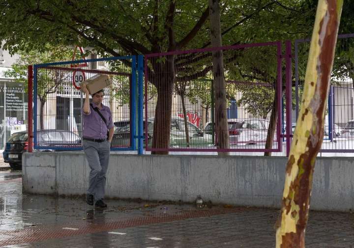 El temporal obliga a suspender las clases en casi 40 municipios de Alicante