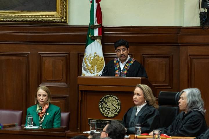 Los ministros de la Corte se bajan el sueldo en su primer gesto hacia el Gobierno de Sheinbaum
