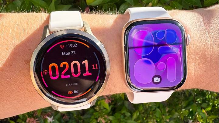 Garmin Venu 4 vs Apple Watch 11: I walked 10,000 steps with these two watches to test which was more accurate