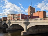 Aurora looks to recreate downtown organization