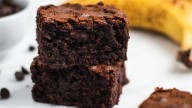Brownie de banana y chocolate: con esas bananas maduritas que tenés en la cocina, prepará la receta más rica