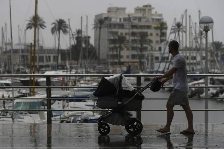Una vaguada atlántica deja este miércoles lluvias y tormentas en el este peninsular y Baleares