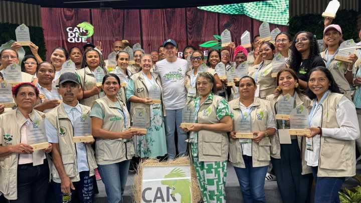 Cardique entrega avales a 70 negocios en IX Feria de Negocios Verdes 2025