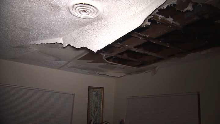 1 injured after partial roof collapse in Fort Lauderdale