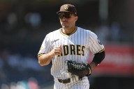 Padres' Ramón Laureano (finger) to miss at least first round of postseason