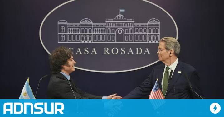 Javier Milei confirmó que negocia un préstamo con el Tesoro de EEUU para pagar deuda en el 2026