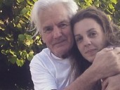 "Esa herida que no se cierra", la profunda reflexión y el pedido de justicia de la hija de Sergio Denis tras la caída de Catherine Fulop de un escenario