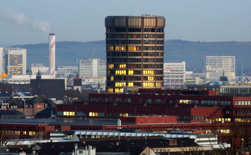 BIS warns of mounting disconnect between debt and stock markets