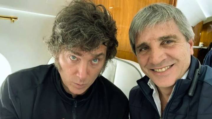 Exultante, Luis Caputo habló de la "enorme admiración" por el Gobierno y dijo que el interés de los inversores "es inmenso"