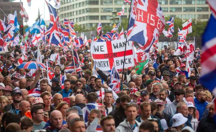 Más de 100.000 personas en una marcha de extrema derecha en Londres contra la inmigración