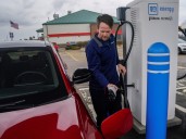 En Florida: por qué bajó el precio de la gasolina y cómo beneficia a los conductores