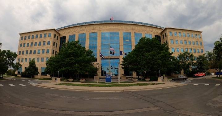 'The calls keep dropping': Technical difficulties delay public comment during Aurora City Council meeting