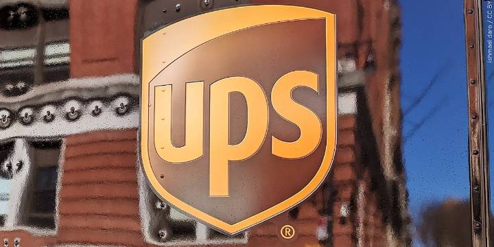 UPS worker, mother of 5 dies when packages fall on her