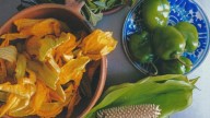 ¿Es posible tener un estilo de vida sostenible? Ambientalista llama a ser conscientes y críticos al consumir