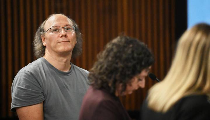 Man admits in TV interview to killing and burying his parents
