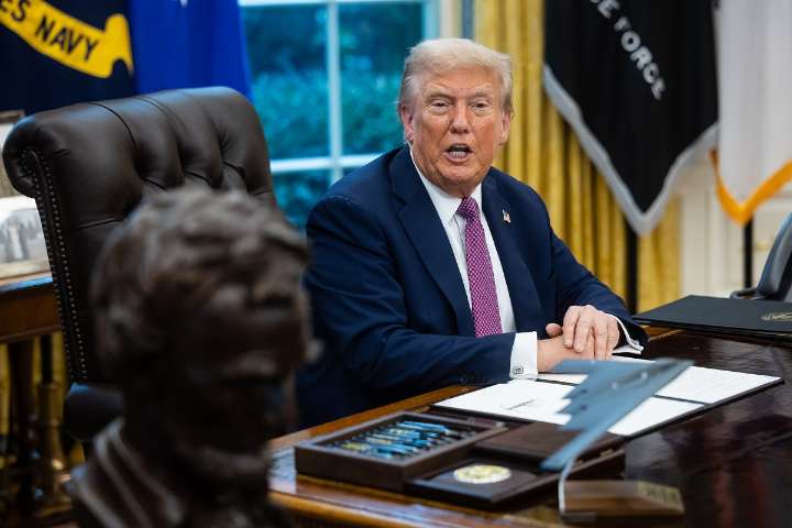 Trump lanza advertencia a Venezuela: derribará aviones caza que considere un peligro