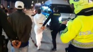 ¡Golpe a la ilegalidad en Kennedy! Dos capturados por porte ilegal de armas en una bolirana