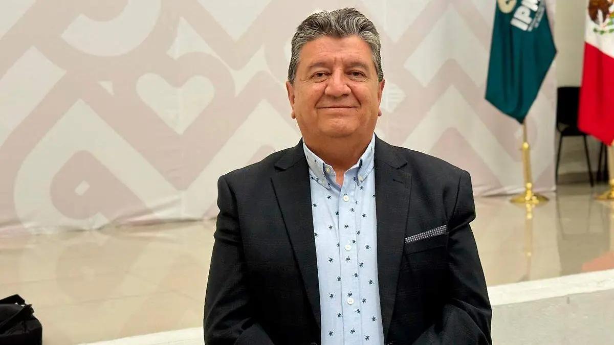 Docente poblano logra reconocimiento nacional con relato sobre estudiantes normalistas