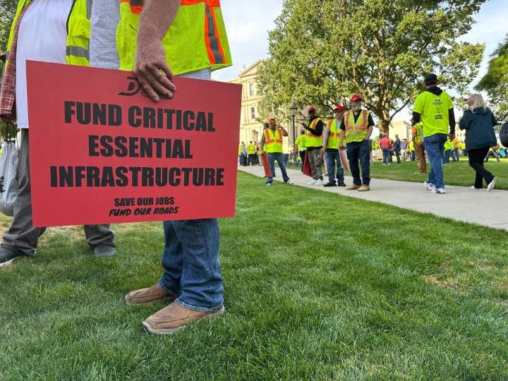Gov. Whitmer to address Michigan’s economy as possible state and federal shutdowns loom