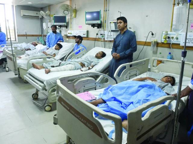 IS-K claims Quetta bombing as toll tops 17