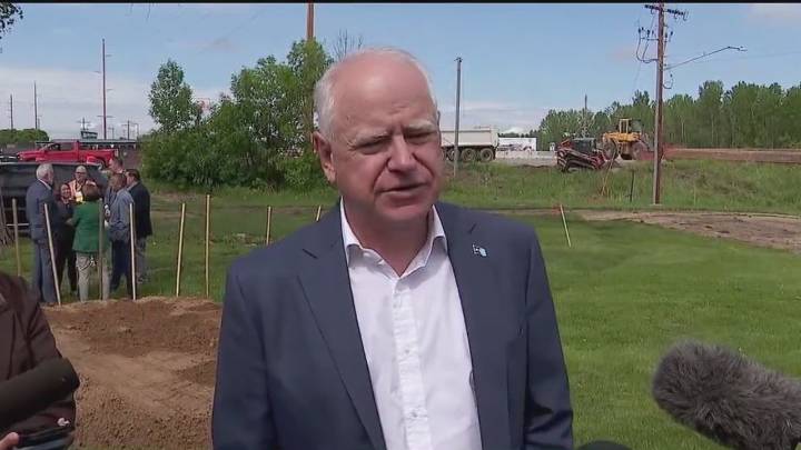 Gov. Walz running for third term