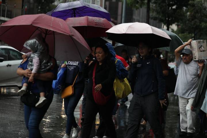 Activan alerta púrpura por lluvias en Iztapalapa