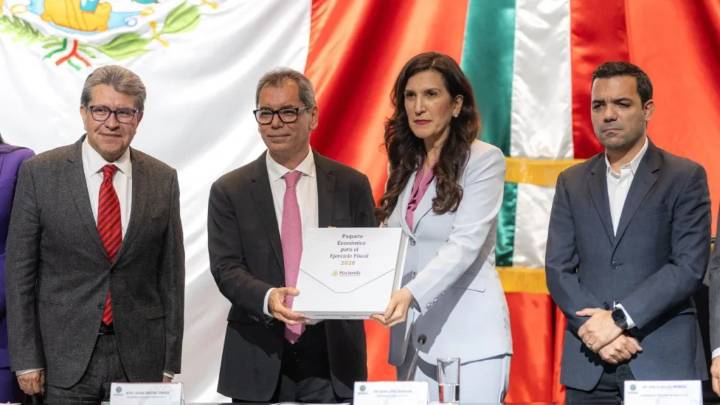 Édgar Amador arriba al Congreso para entregar Paquete Económico 2026