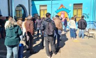 VIDEO.- A buen ritmo se vota en La Plata: tras falta de autoridades, filas en las mesas y problemas para consultar el padrón