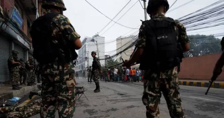 VIDEOS ¬ Nepal enfrenta protestas por cierre de redes sociales; hay 30 muertos