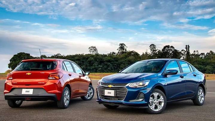 ¿Es momento de comprar o esperar?: qué puede pasar con el precio de los autos por el dólar
