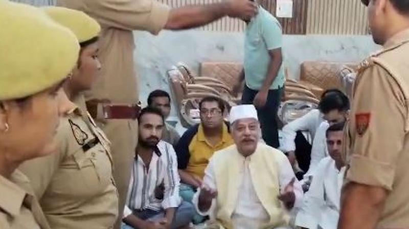 UP Congress Leader Haji Ikram Qureshi Under House Arrest, Planned to Meet of Leopard Attack Victims