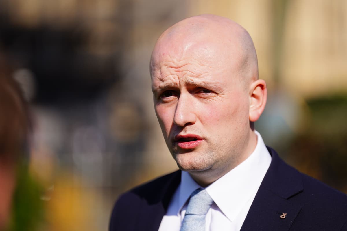 Flynn calls on Miliband to change oil and gas regime
