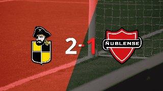 Coquimbo Unido remonta el partido con Ñublense y sella el triunfo 2 a 1 con un gol agónico