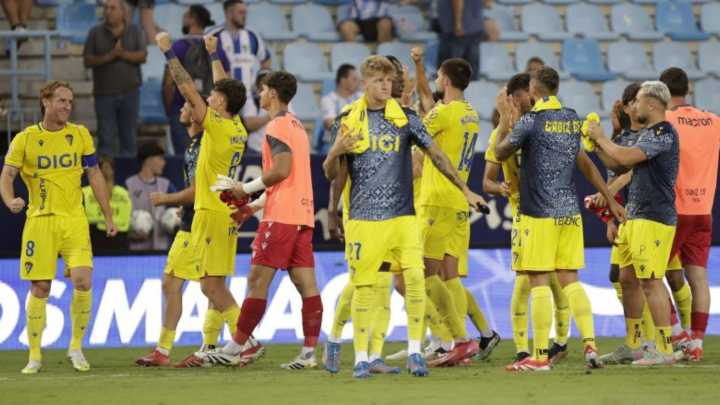 El Cádiz se lleva el derbi andaluz y se instala en la zona noble de la clasificación