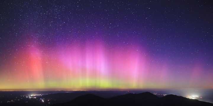 Beaming Northern Lights seen in Northeast during strong geomagnetic storm
