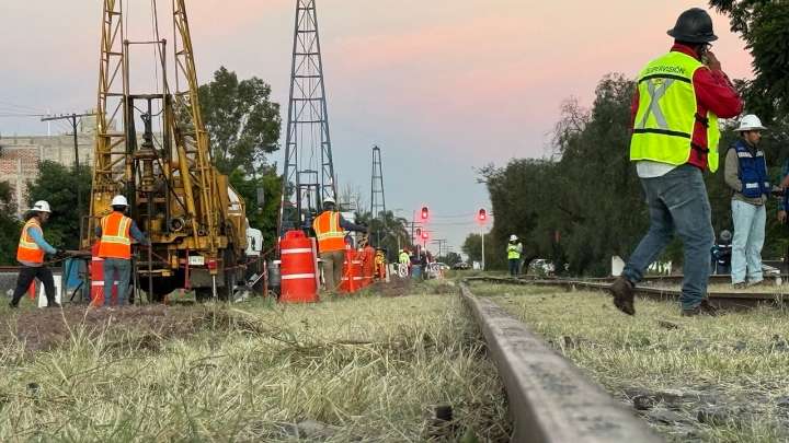 Arranca construcción del Tren Querétaro-Irapuato; beneficiará a más de 30 mil usuarios diarios