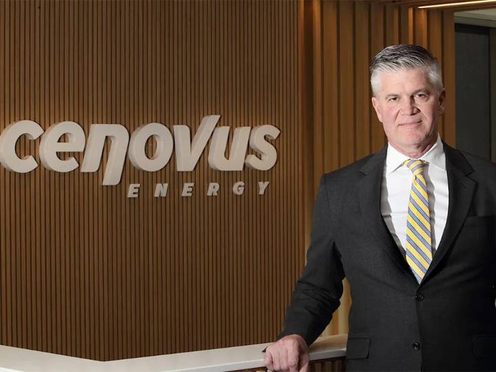 Smith remains bullish on new oil pipeline, even as report suggests it's not on federal priority list