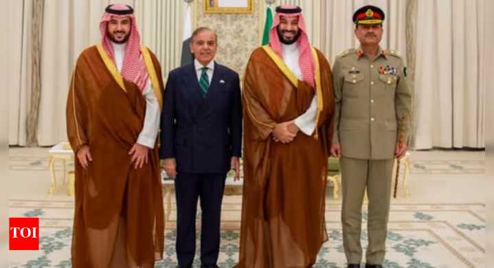 Defence pact: Saudi Arabia under Pakistan's nuclear umbrella