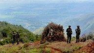 "Grave agresión contra la vida e integridad de nuestros soldados": Ejército colombiano reporta violento ataque del que fueron víctimas dos militares durante operación antinarcóticos