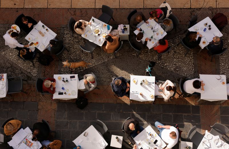 Spain's service sector grows at slower rate in August, PMI shows