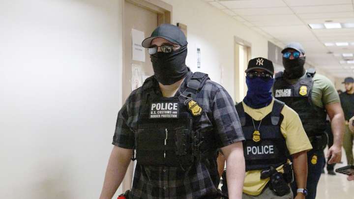Calif. lawmakers pass bill banning law enforcement officers from covering their faces