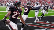 Texans dominate Titans 26-0 for first win of the season