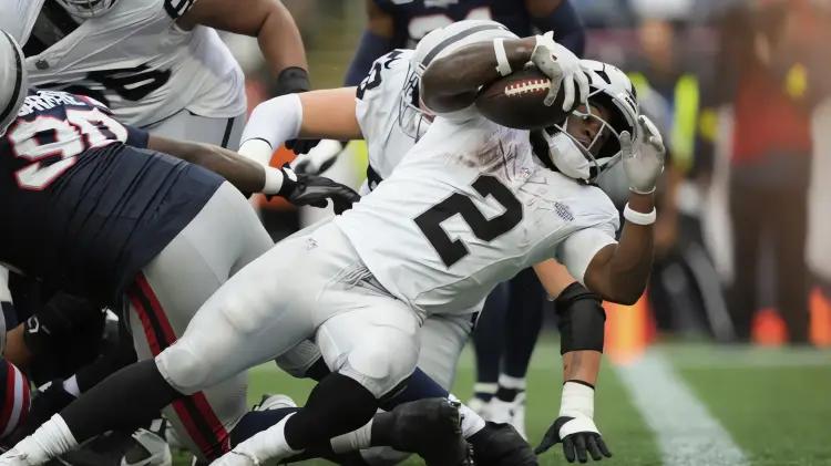 Raiders remontan con carácter en vibrante debut de Geno Smith ante Patriots