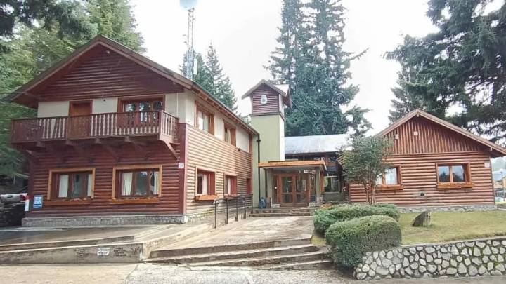 La municipalidad de Villa la Angostura enfrenta un millonario reclamo de un ex funcionario que fue exonerado