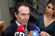 Petro dice que alcaldes colombianos que irán a EEUU cometen delito al intentar suplantarlo