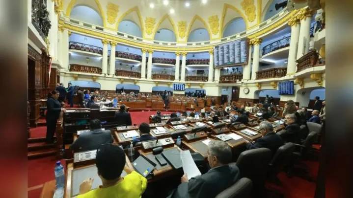 Ejecutivo propone S/ 35 millones de financiamiento público para partidos políticos con bancadas en el Congreso