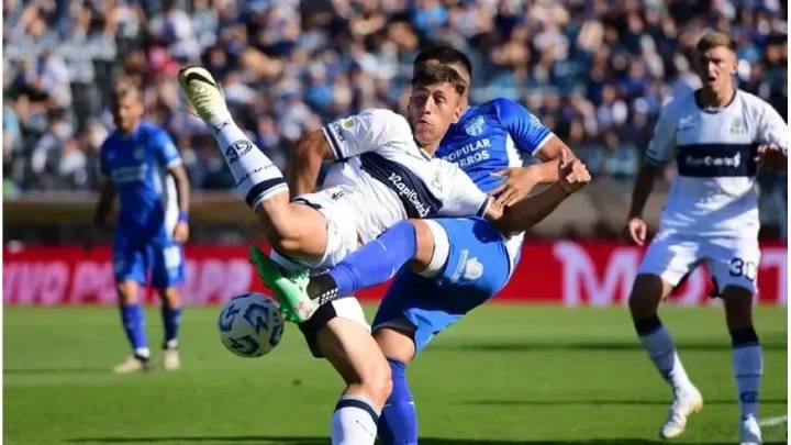 Gimnasia y Atlético Tucumán jugarán un duelo clave por la permanencia en La Plata