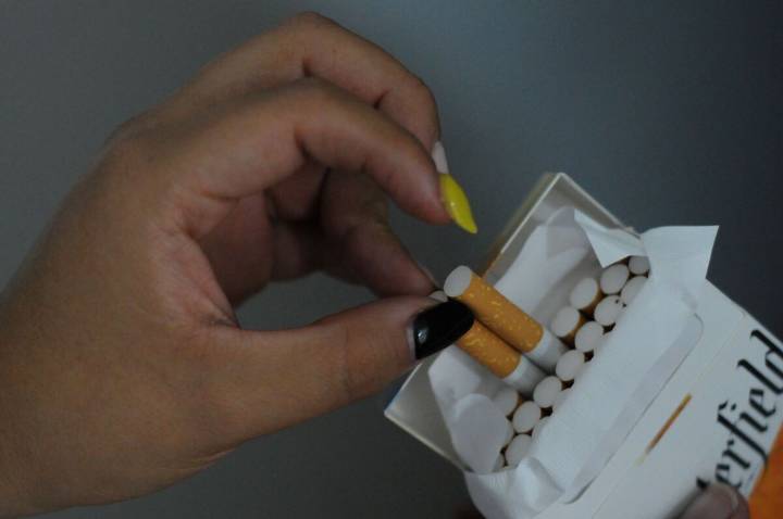 Coyoacán retira tabaco ilegal de puestos en Cetram de Tasqueña