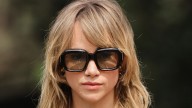 Suki Waterhouse Says ’70s Hair Is Not Just For Summer